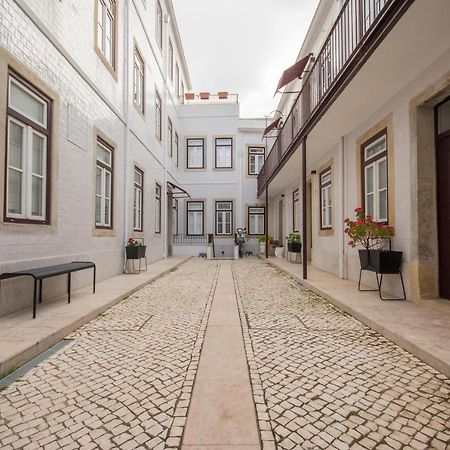 Charming Apartment In Private Condominium At Graca Lisboa Eksteriør bilde